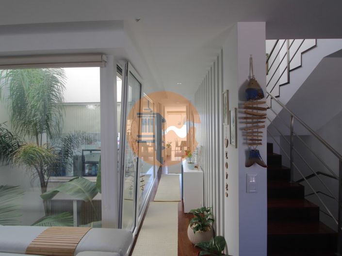 Image No.11-4 Bed House for sale