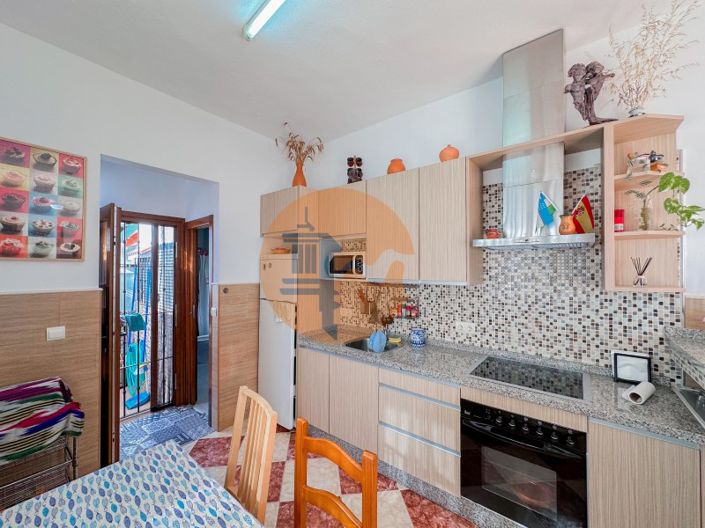 Image No.17-2 Bed House for sale