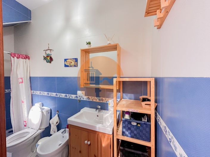 Image No.20-2 Bed House for sale