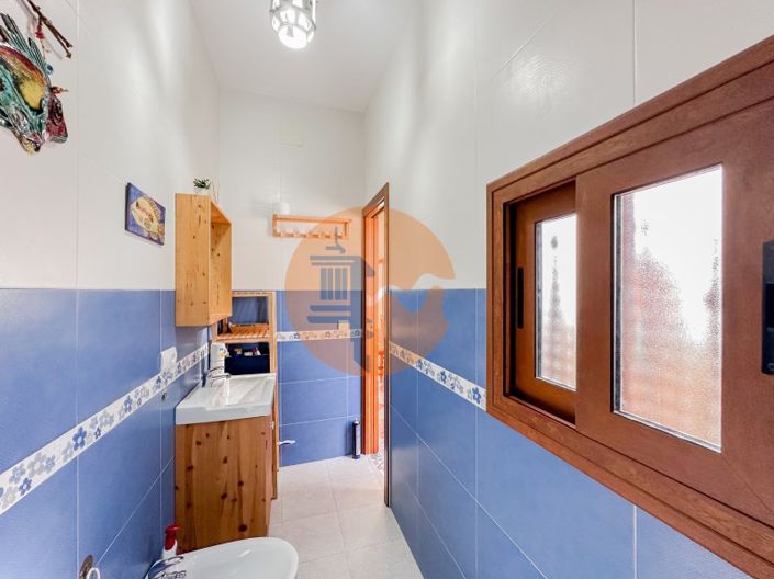 Image No.22-2 Bed House for sale