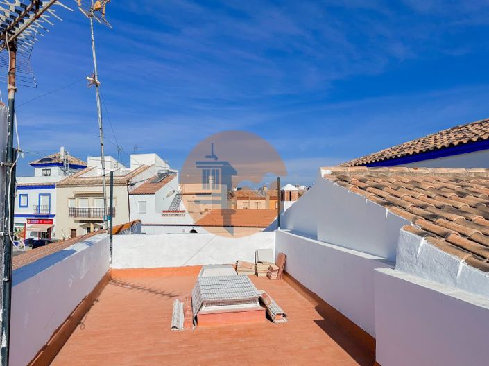 Image No.37-2 Bed House for sale