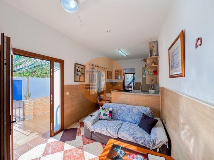 Image No.4-2 Bed House for sale