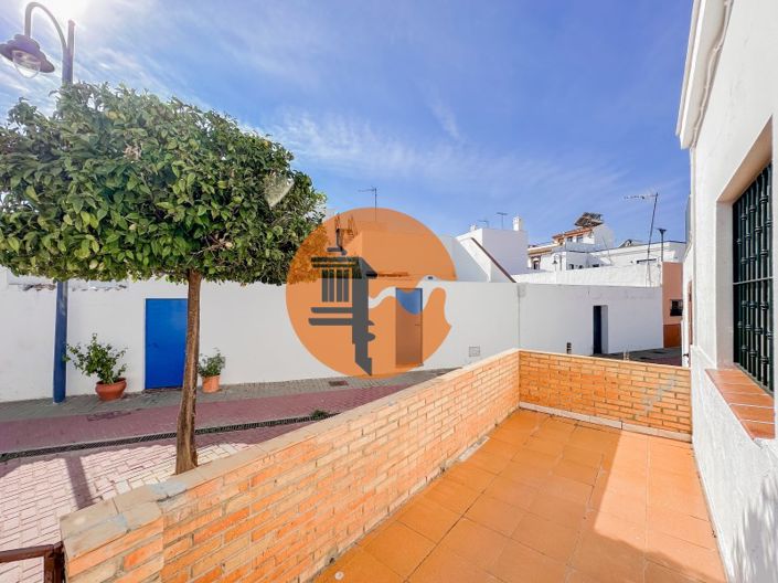 Image No.41-2 Bed House for sale