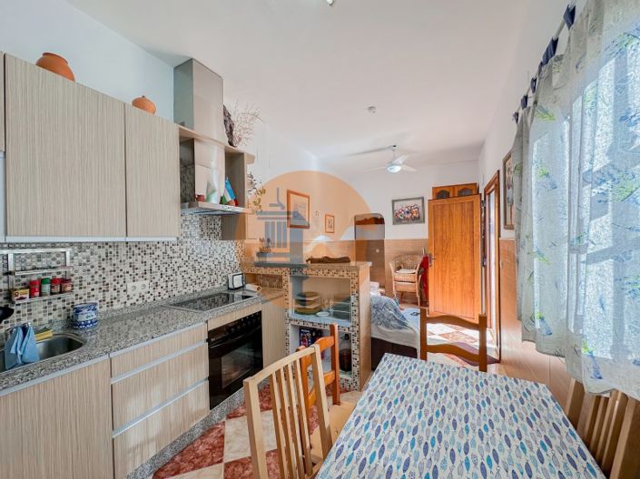 Image No.6-2 Bed House for sale