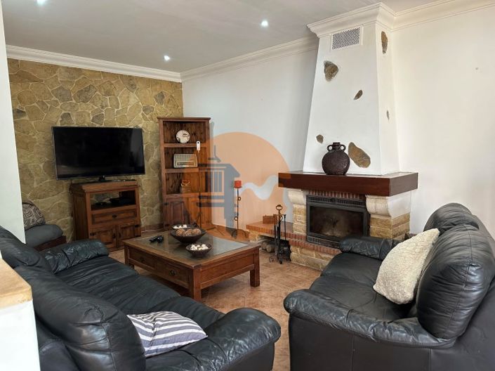 Image No.27-7 Bed House for sale