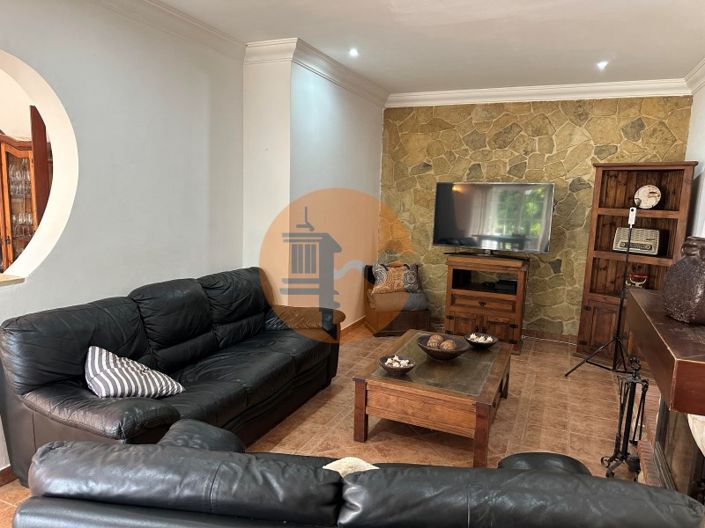 Image No.31-7 Bed House for sale