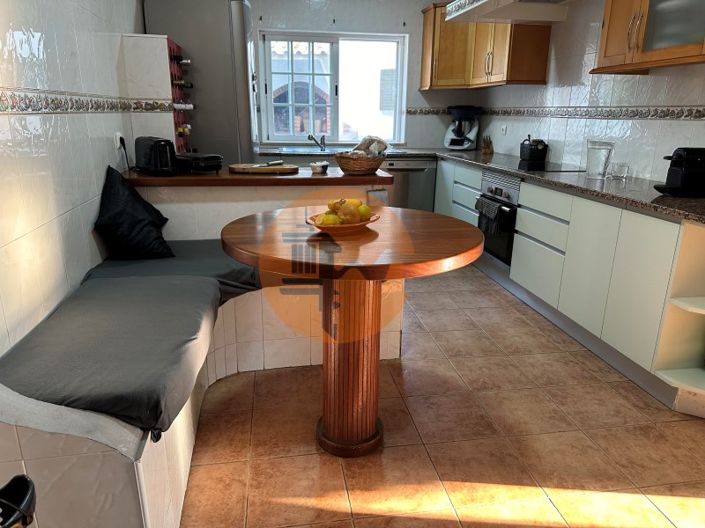 Image No.33-7 Bed House for sale