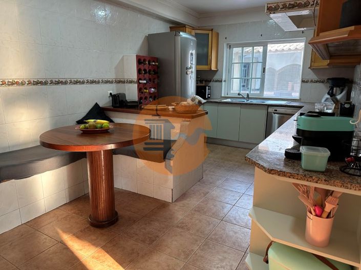 Image No.37-7 Bed House for sale