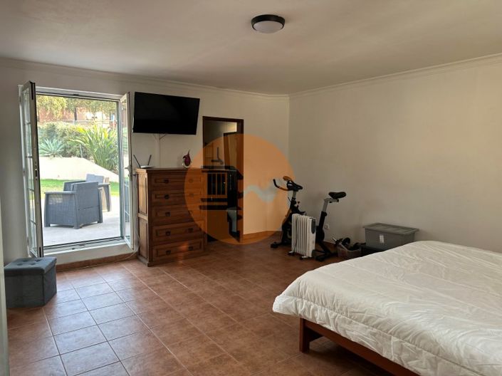 Image No.40-7 Bed House for sale