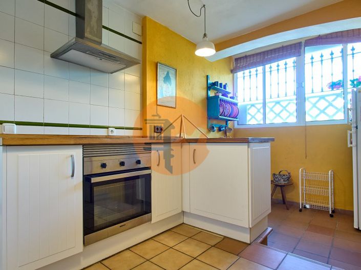 Image No.19-3 Bed House for sale