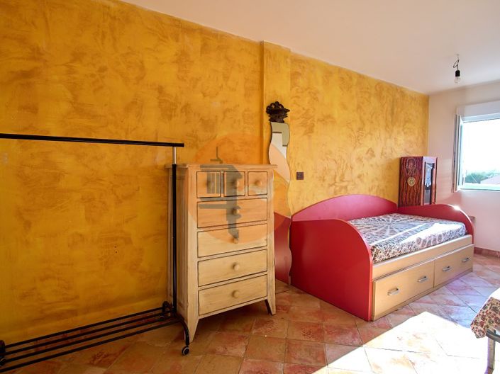 Image No.30-3 Bed House for sale