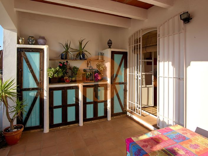 Image No.10-3 Bed House for sale