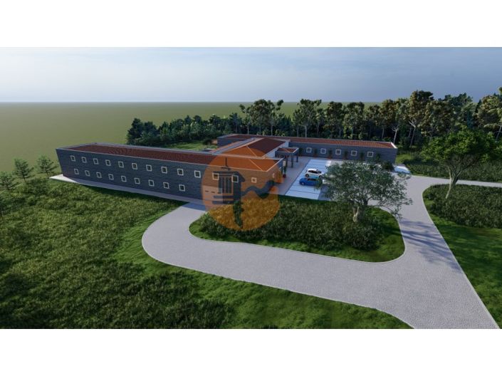 Image No.10-40 Bed Commercial for sale