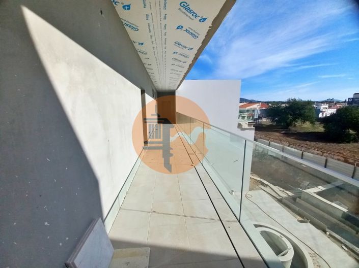 Image No.26-2 Bed Apartment for sale