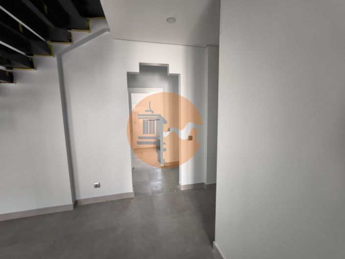 Image No.16-5 Bed House for sale