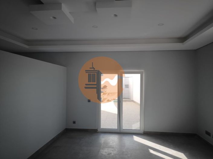 Image No.27-5 Bed House for sale