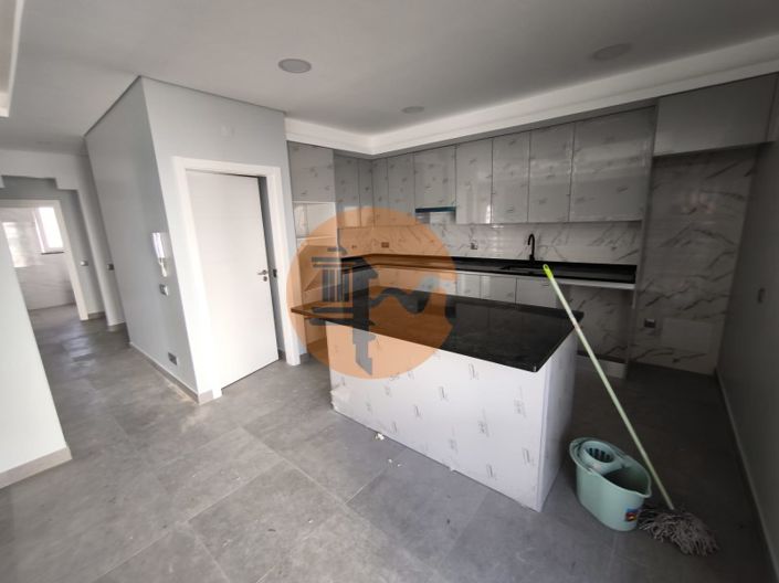 Image No.3-5 Bed House for sale