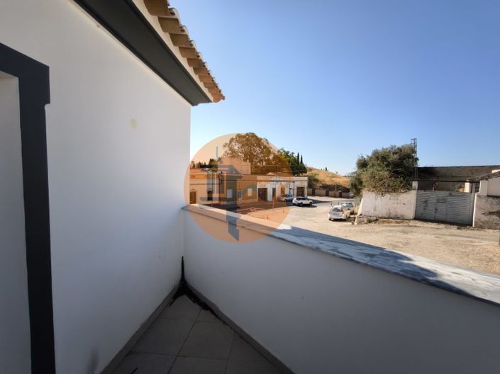 Image No.37-5 Bed House for sale