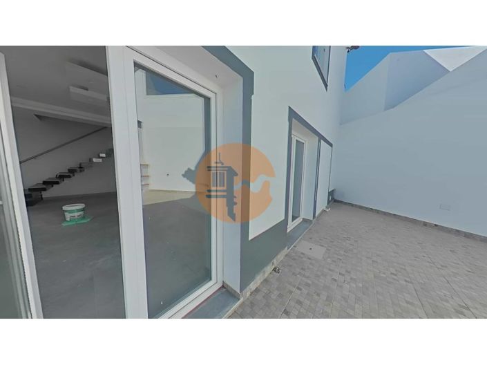 Image No.41-5 Bed House for sale