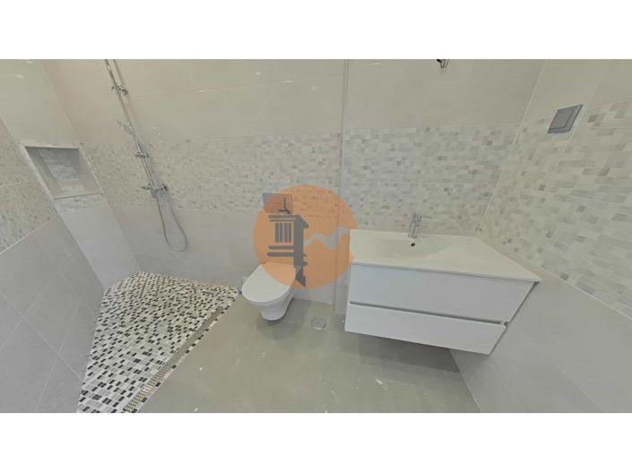 Image No.58-5 Bed House for sale