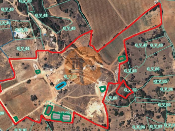 Image No.2-40 Bed Farmhouse for sale