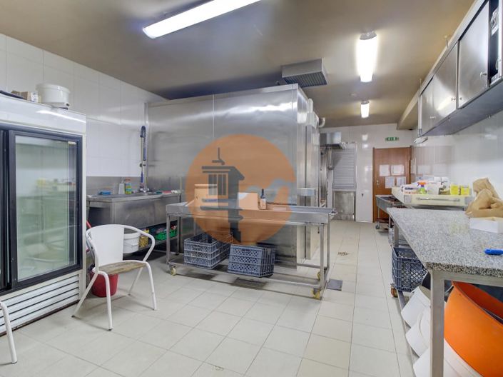 Image No.11-2 Bed Commercial for sale