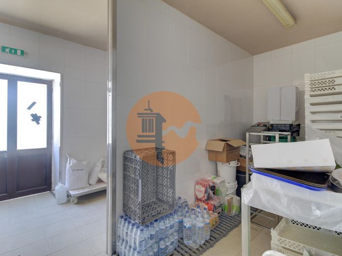 Image No.12-2 Bed Commercial for sale