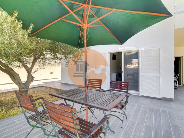 Image No.19-4 Bed House for sale