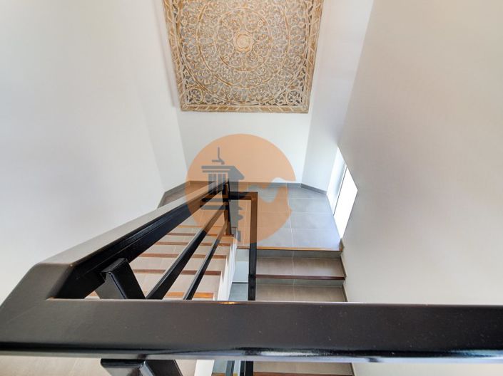 Image No.23-4 Bed House for sale