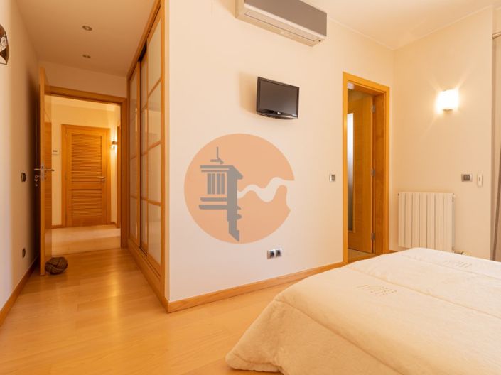 Image No.31-3 Bed House for sale