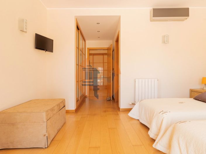 Image No.41-3 Bed House for sale