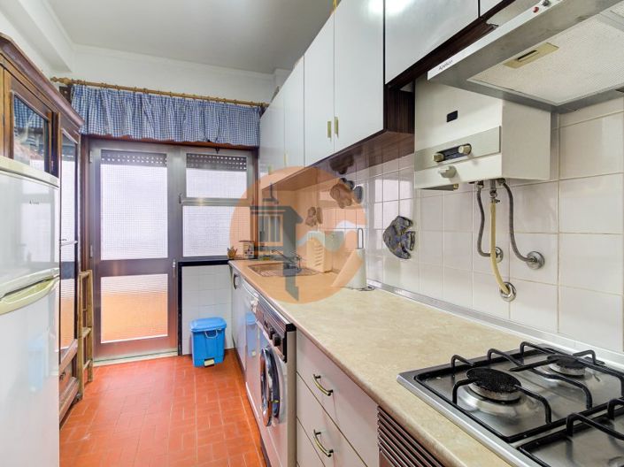 Image No.17-2 Bed Apartment for sale