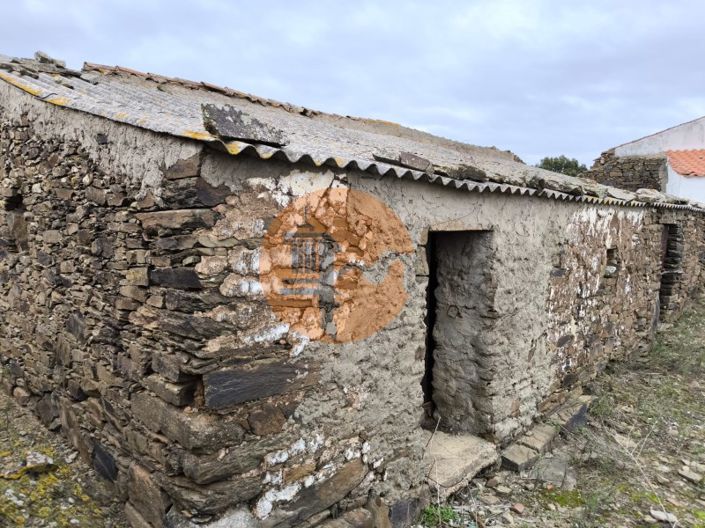 Image No.8-3 Bed House for sale