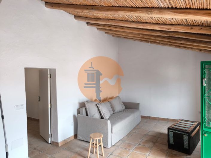 Image No.8-1 Bed House for sale