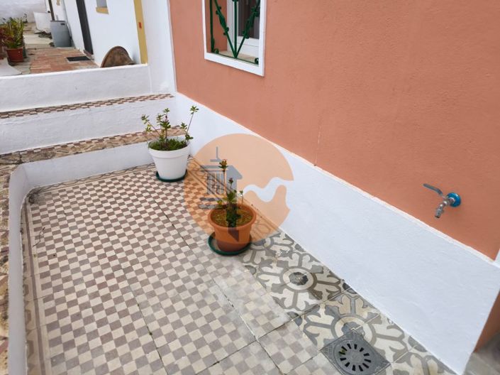 Image No.2-1 Bed House for sale