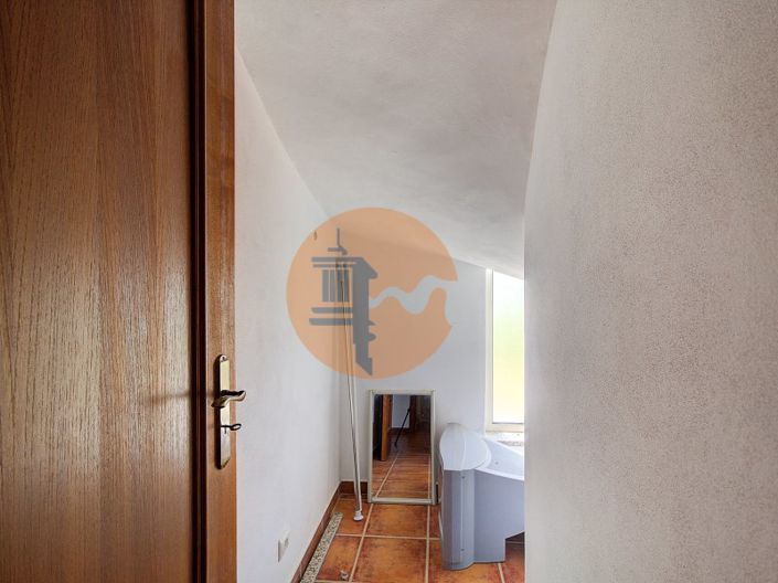 Image No.11-3 Bed House for sale