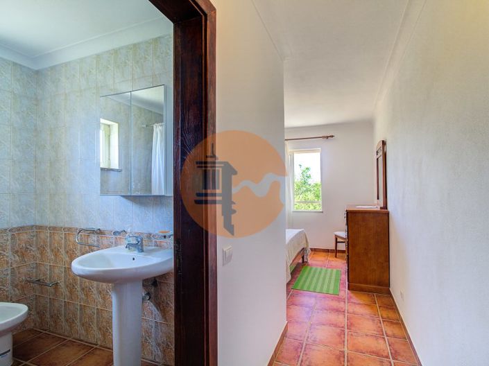 Image No.15-3 Bed House for sale