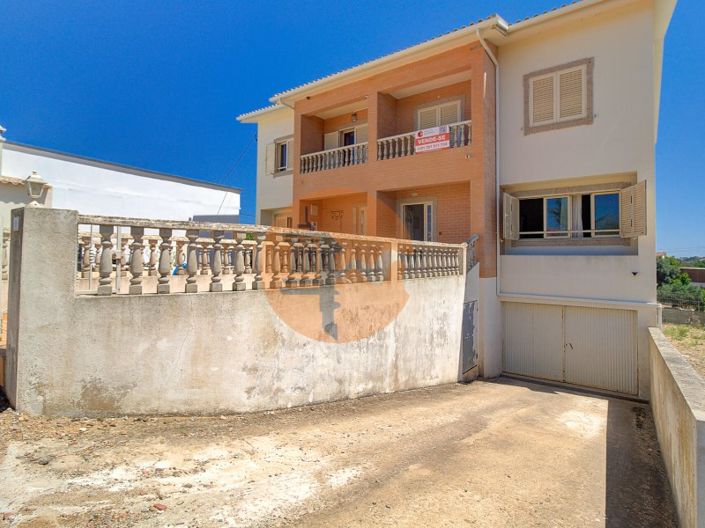 Image No.21-3 Bed House for sale