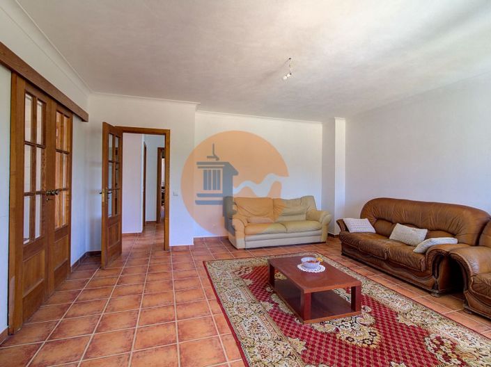 Image No.6-3 Bed House for sale