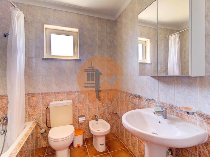 Image No.9-3 Bed House for sale