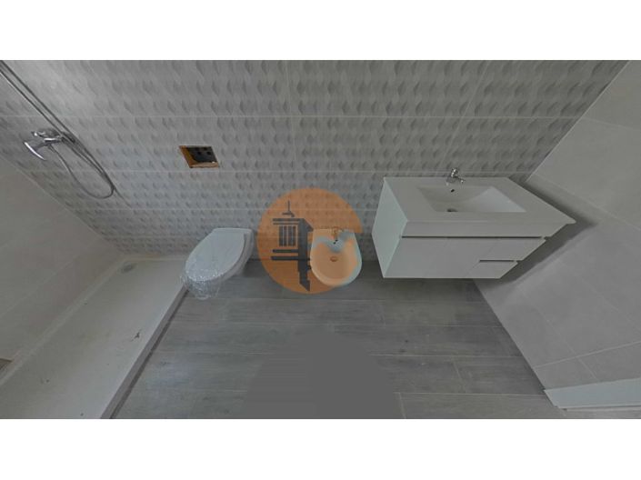 Image No.14-3 Bed House for sale