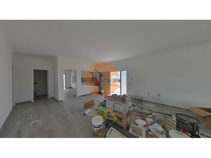 Image No.32-3 Bed House for sale