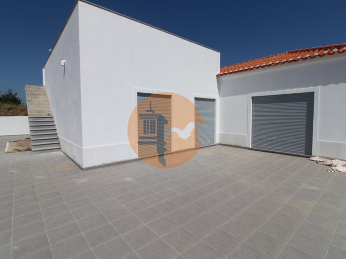 Image No.4-3 Bed House for sale