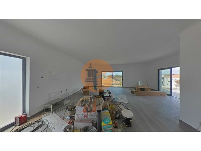 Image No.41-3 Bed House for sale