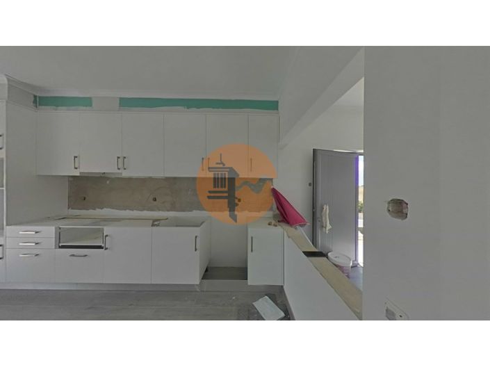 Image No.42-3 Bed House for sale