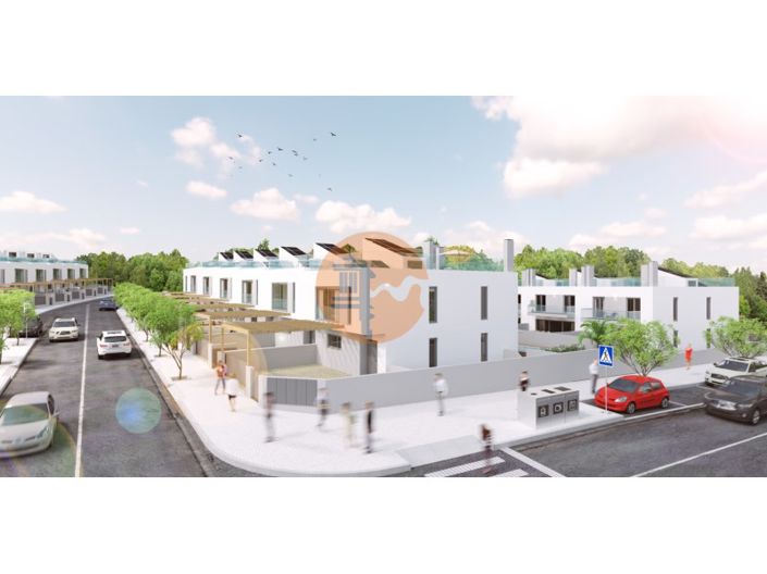 Image No.3-4 Bed House for sale