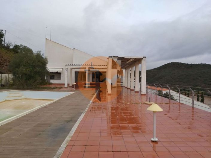 Image No.11-26 Bed Hotel for sale