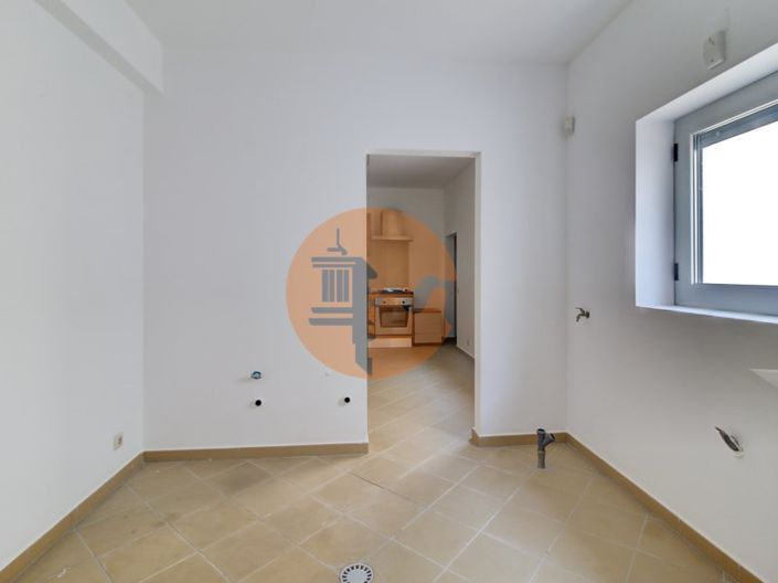 Image No.40-4 Bed House for sale