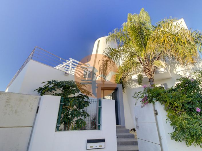 Image No.46-4 Bed House for sale