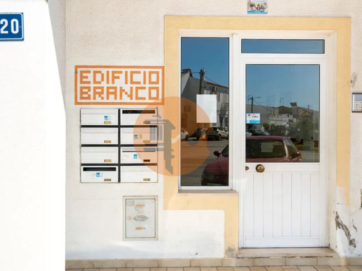 Image No.19-2 Bed Apartment for sale